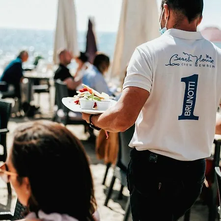 The By The House 3* Marbella