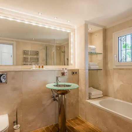 Bed and breakfast The By The House