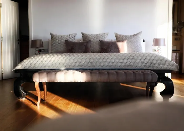 The By The House Bed & Breakfast 4*