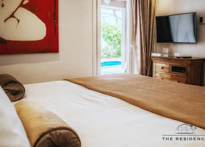 Bed & Breakfast The By The House